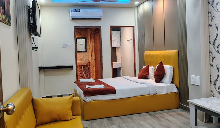 Room Details